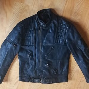 Men's leather motorcycle jacket size 46 long ( fits like a long xxl )